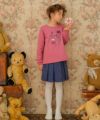 子供服 女の子 ロゴ刺繍リボン裏毛トレーナー ピンク(02) モデル画像1