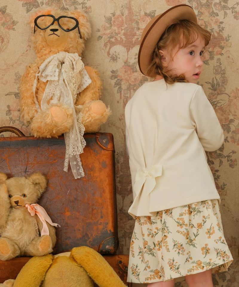 綿100％お花プリントリボンモチーフ付きTシャツ