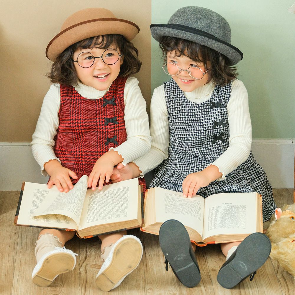 ベビー服 女の子 チェック柄　リボンつき　ギャザー　ワンピース レッド(03) モデル画像1