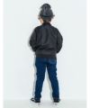 子供服 男の子 ロゴ　刺繍　ジップアップ　MA-1　ポケット　ナイロン　ブルゾン ブラック(00) モデル画像2