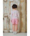 ベビー服 女の子 綿100％ コットン ロゴ お花 音符 刺繍 リボンつき ロンT ピンク(02) モデル画像全身