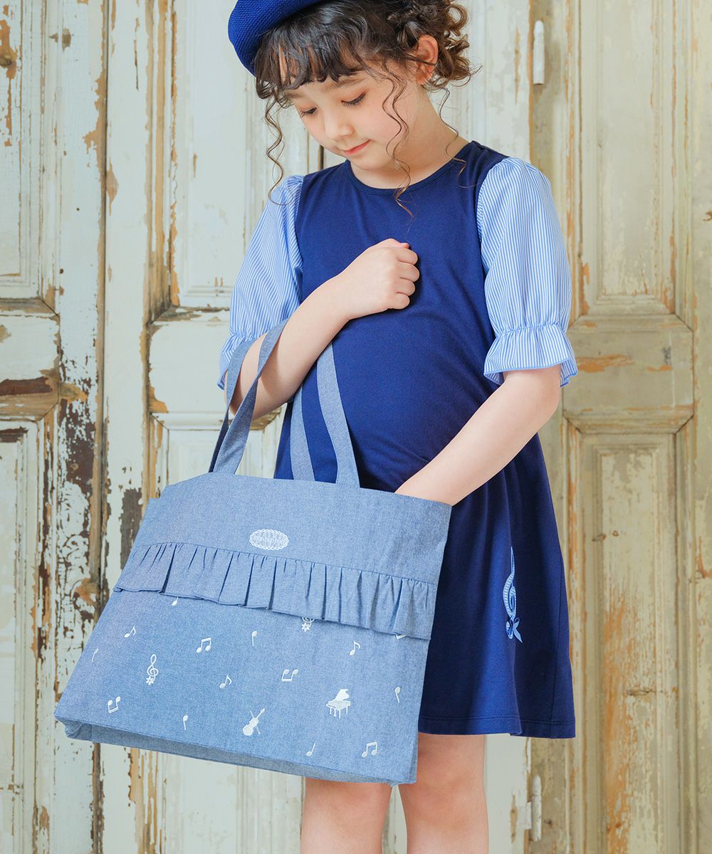 子供服 女の子 ロゴ ダンガリー 音符 レッスンバッグ トートバッグ ネイビー(06) モデル画像アップ