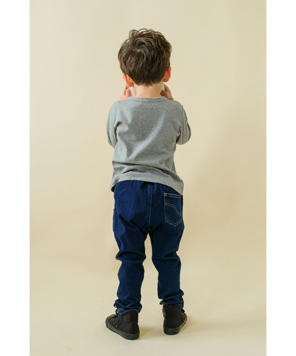 ベビー服 男の子 男女兼用ウォッシュ加工デニムニットフルレングスパンツ ネイビー(06) モデル画像4