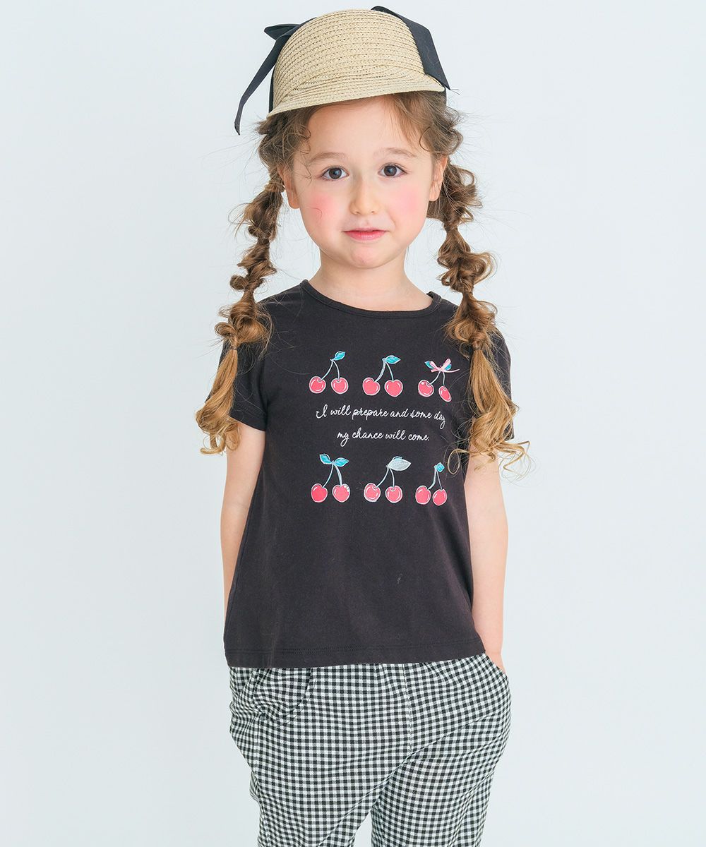 子供服 女の子 綿100％ リボン さくらんぼ ロゴ プリント Tシャツ ブラック(00) モデル画像4