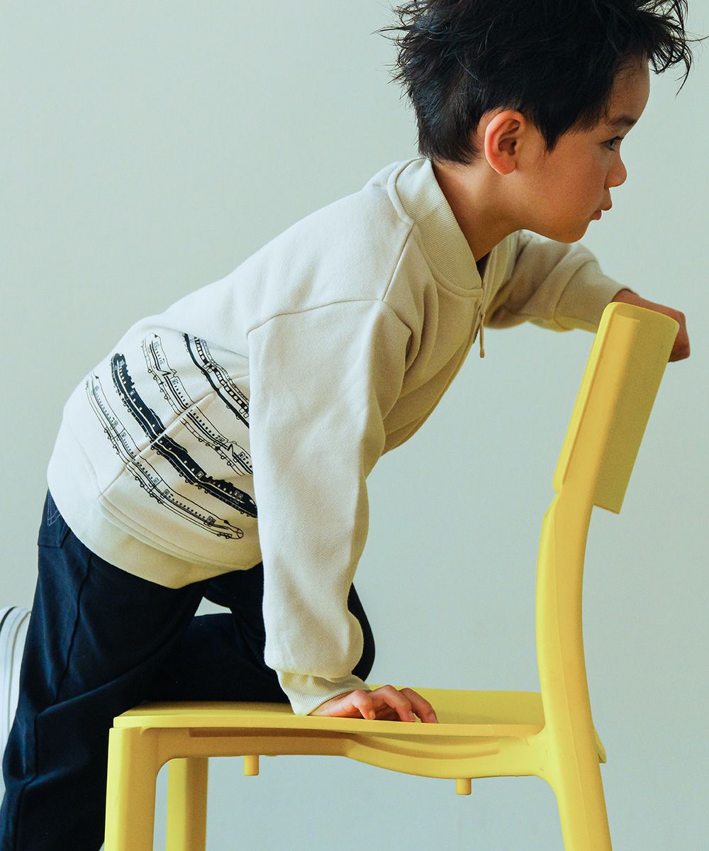 ベビー服 男の子 電車 乗り物プリント 裏毛パーカー ジャケット ベージュ(51) モデル画像1