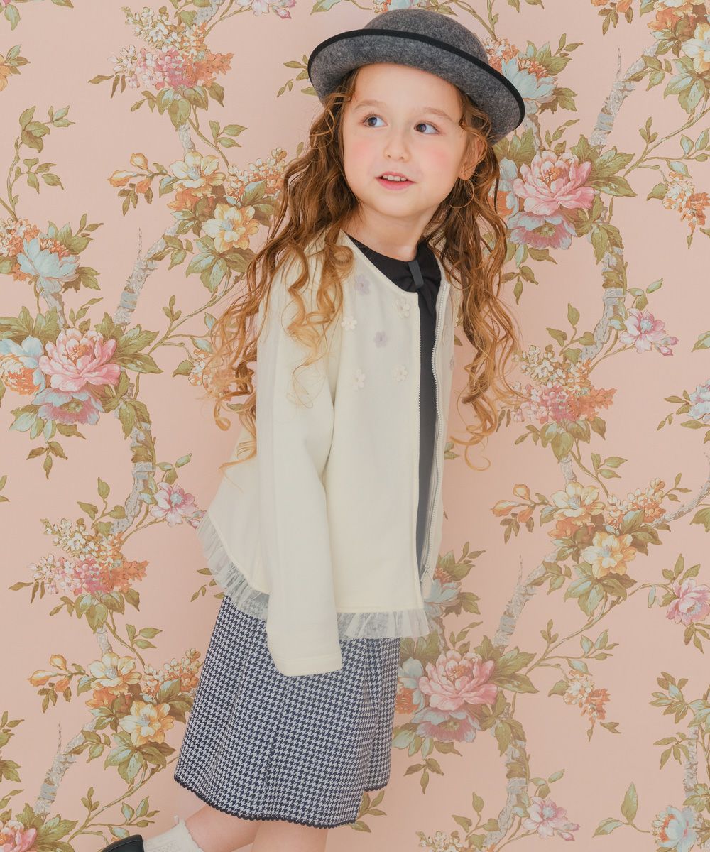 ベビー服 女の子 ポケット＆フリルつき 裏毛 お花 カーディガン アイボリー(12) モデル画像2