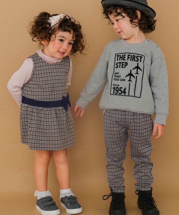 ベビー服 女の子 千鳥チェック柄 リボンつき ワンピース ネイビー(06) モデル画像2