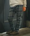 ベビー服 男の子 チェック柄10分丈パンツ　杢グレー　モデル1