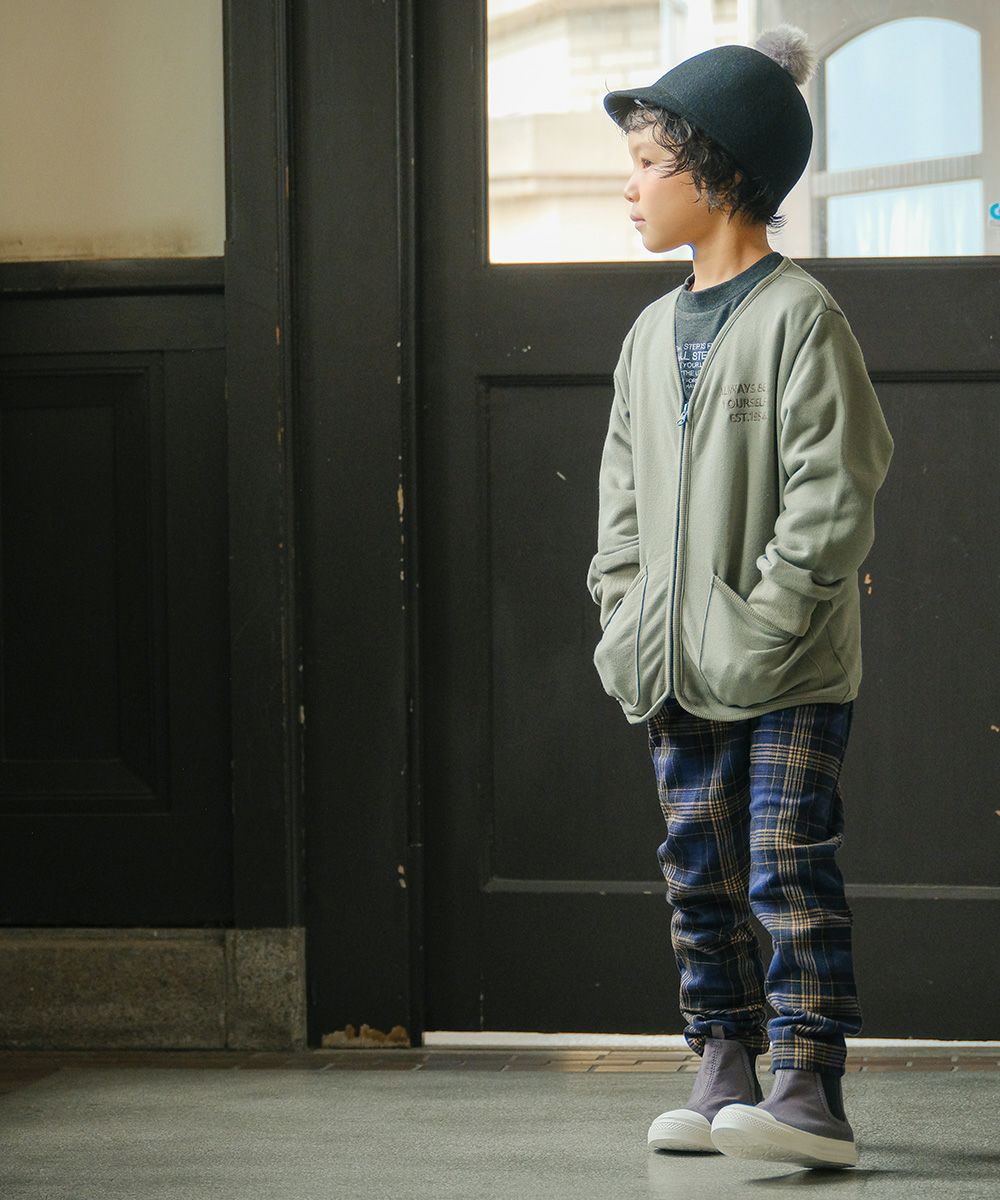ベビー服 男の子 チェック柄10分丈パンツ　ネイビー　モデル3