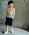 子供服 男の子 裾フェイクレイヤード ロゴプリントTシャツ ベージュ(51) モデル画像全身