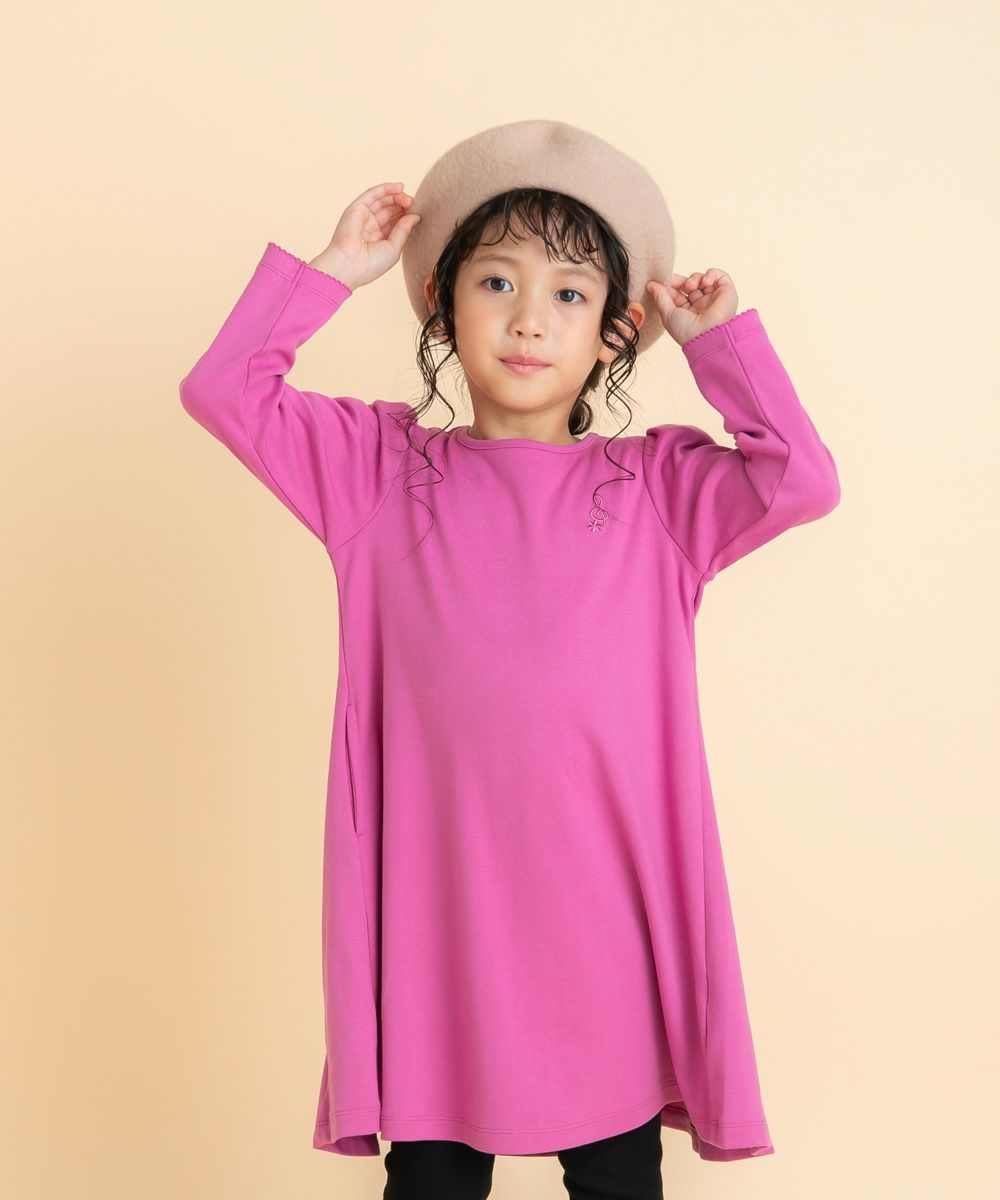 ベビー服 女の子 音符刺繍 リボン フレア Aライン ワンピース ピンク(02) モデル画像アップ