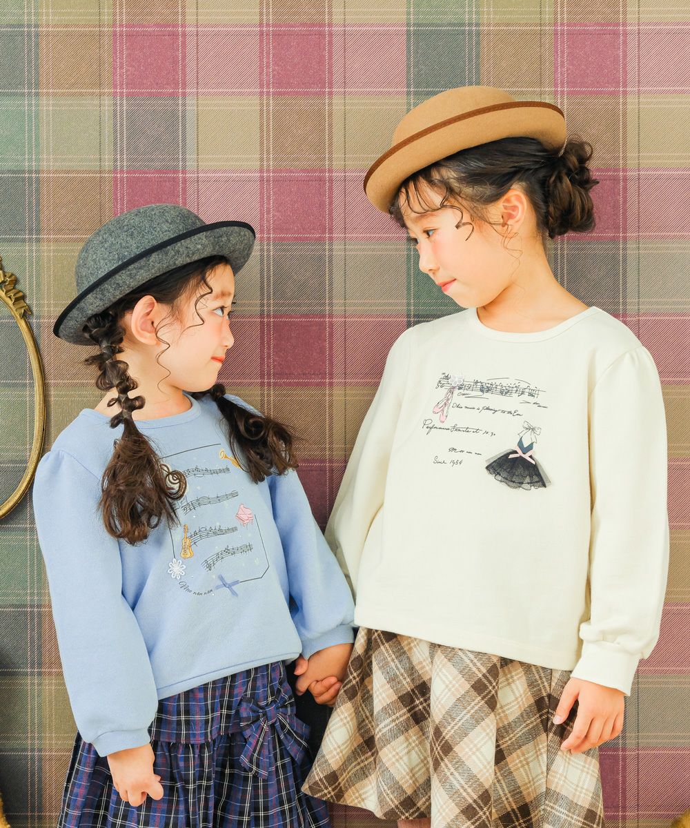 子供服 女の子 音楽会モチーフ トレーナー ブルー(61) モデル画像全身