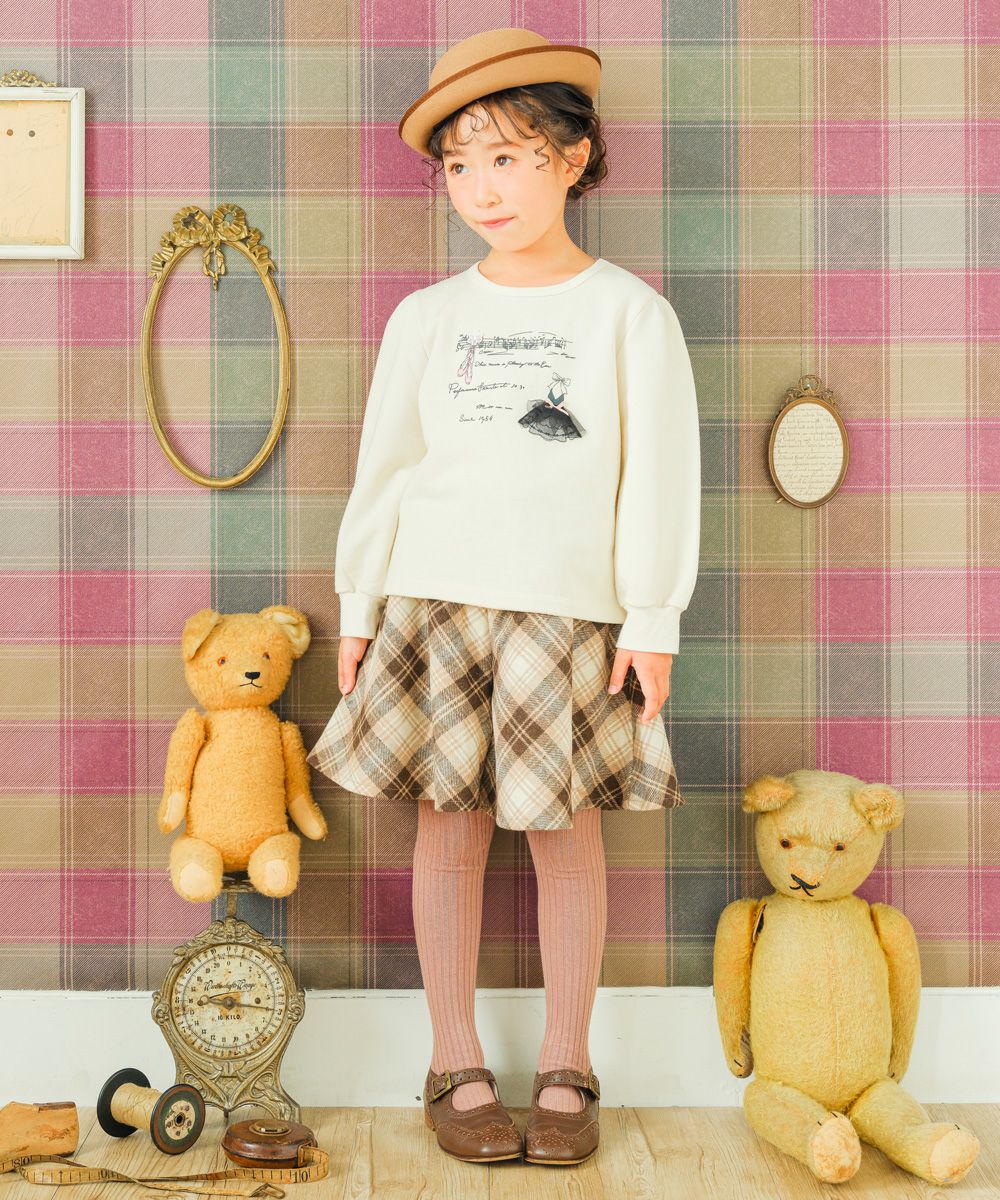 子供服 女の子 チェック柄 裏地つき キュロットパンツ ベージュ(51) モデル画像1