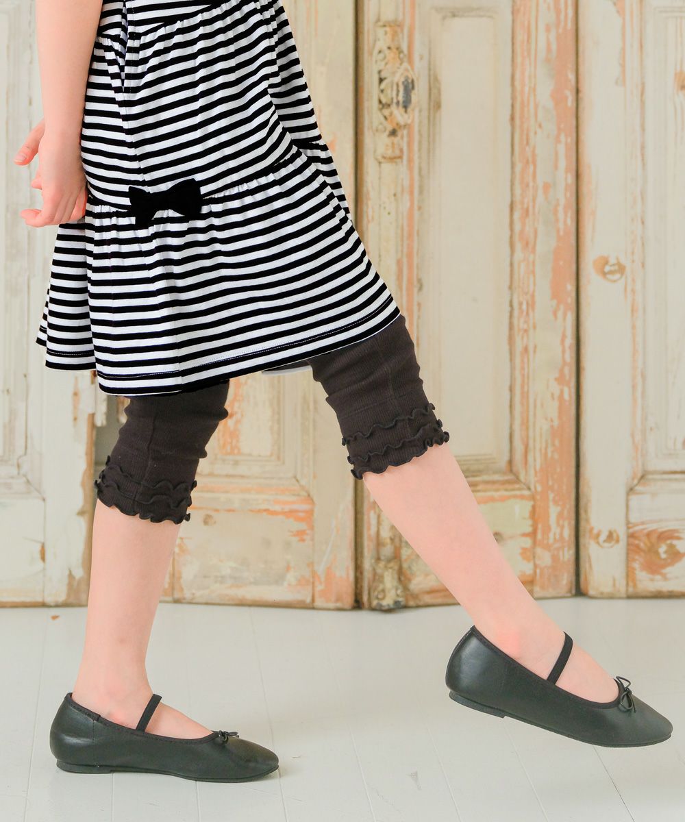 ベビー服 女の子 子ども服 こども キッズ ジュニア 小学生 通学 ストレッチ のびのび リブ 7分丈レギンス ブラック(00) モデル画像4