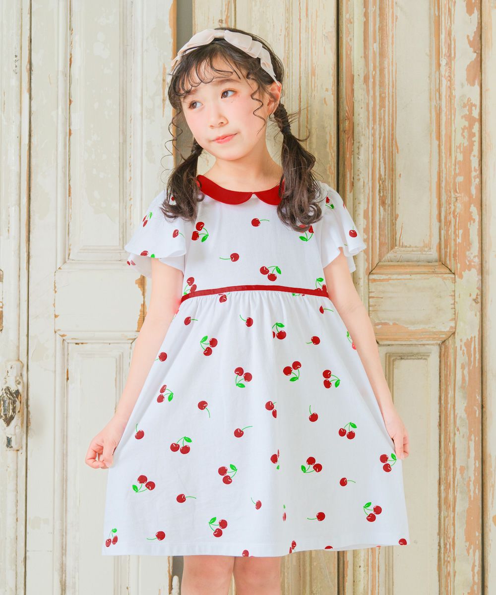 ベビー服 女の子 襟付き さくらんぼ ワンピース オフホワイト(11) モデル画像全身