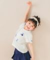 ベビー服 女の子 綿100％ リボン 音符柄 Tシャツ オフホワイト(11) モデル画像全身