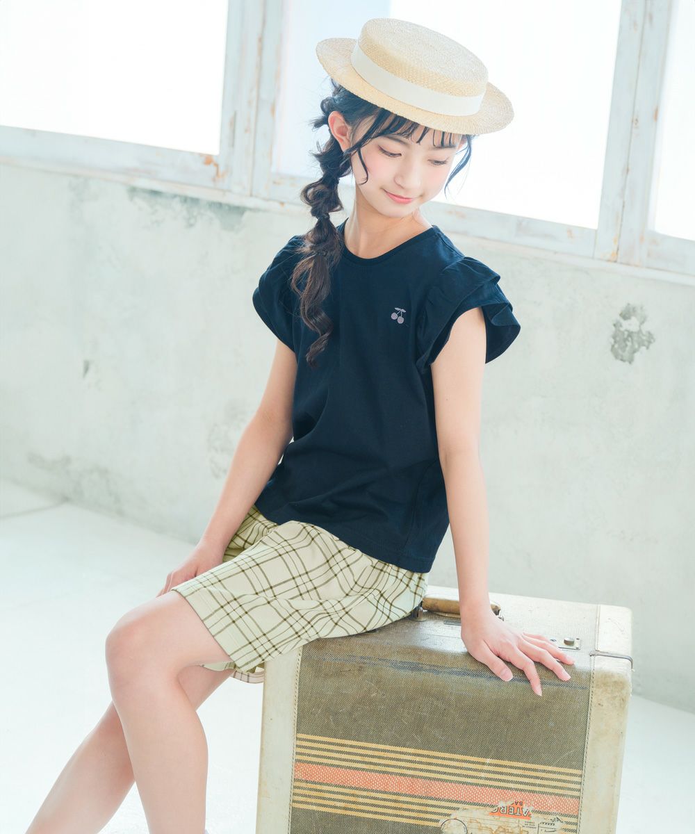 子供服 女の子 綿100％ さくらんぼ 刺繍 フリル 袖 Tシャツ ブラック(00) モデル画像全身