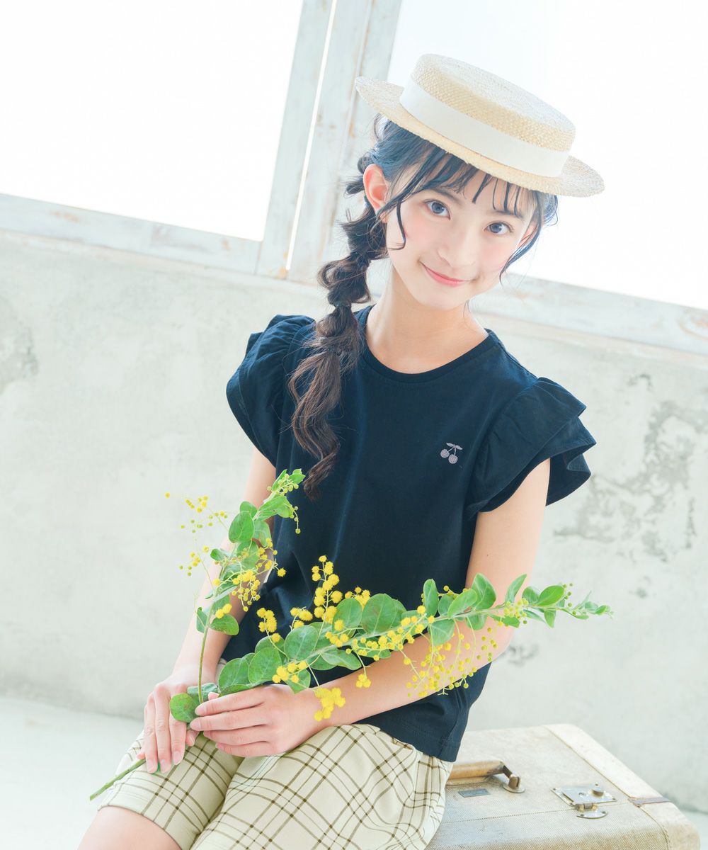 子供服 女の子 綿100％ さくらんぼ 刺繍 フリル 袖 Tシャツ ブラック(00) モデル画像1