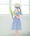 子供服 女の子 日本製 綿100％ 花柄 リボン付き ワンピース ブルー(61) モデル画像全身