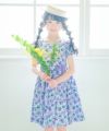 子供服 女の子 日本製 綿100％ 花柄 リボン付き ワンピース ブルー(61) モデル画像3