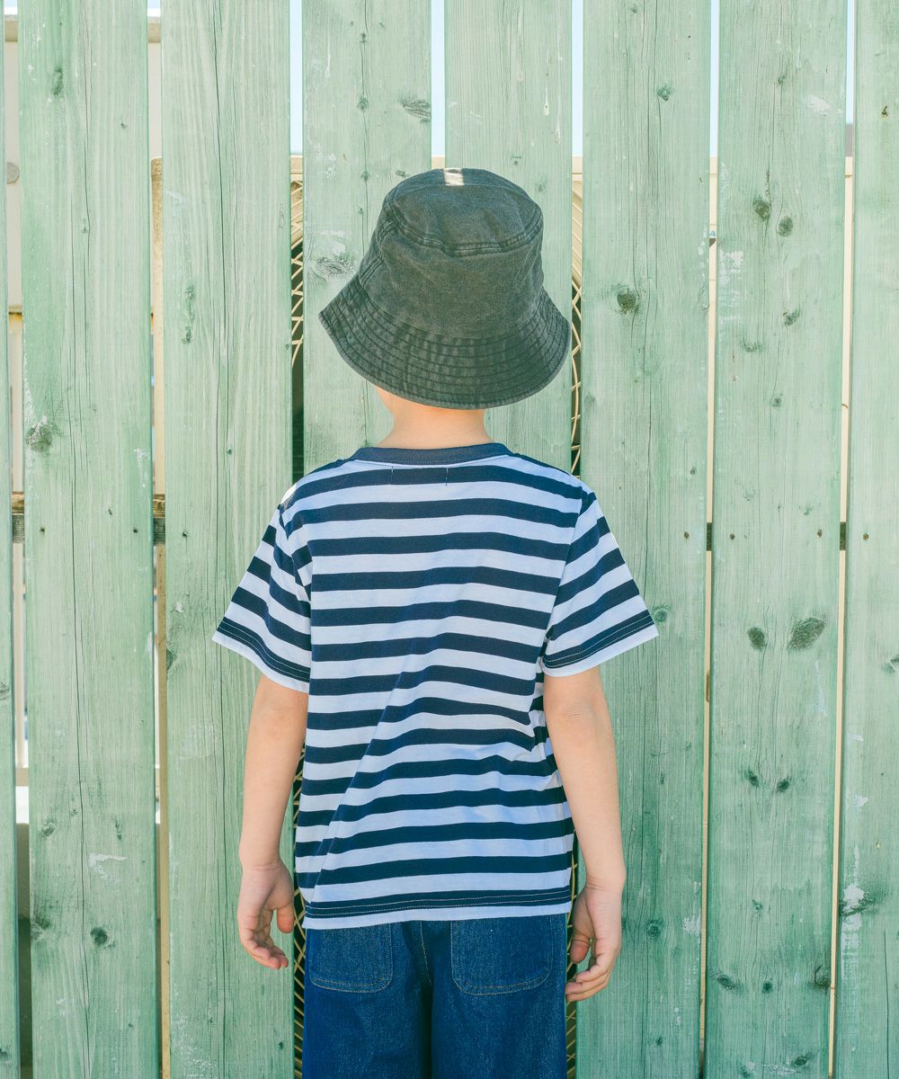 ベビー服 男の子 ポケット付 ロゴ ボーダー Tシャツ ホワイト×ネイビー(17) モデル画像2
