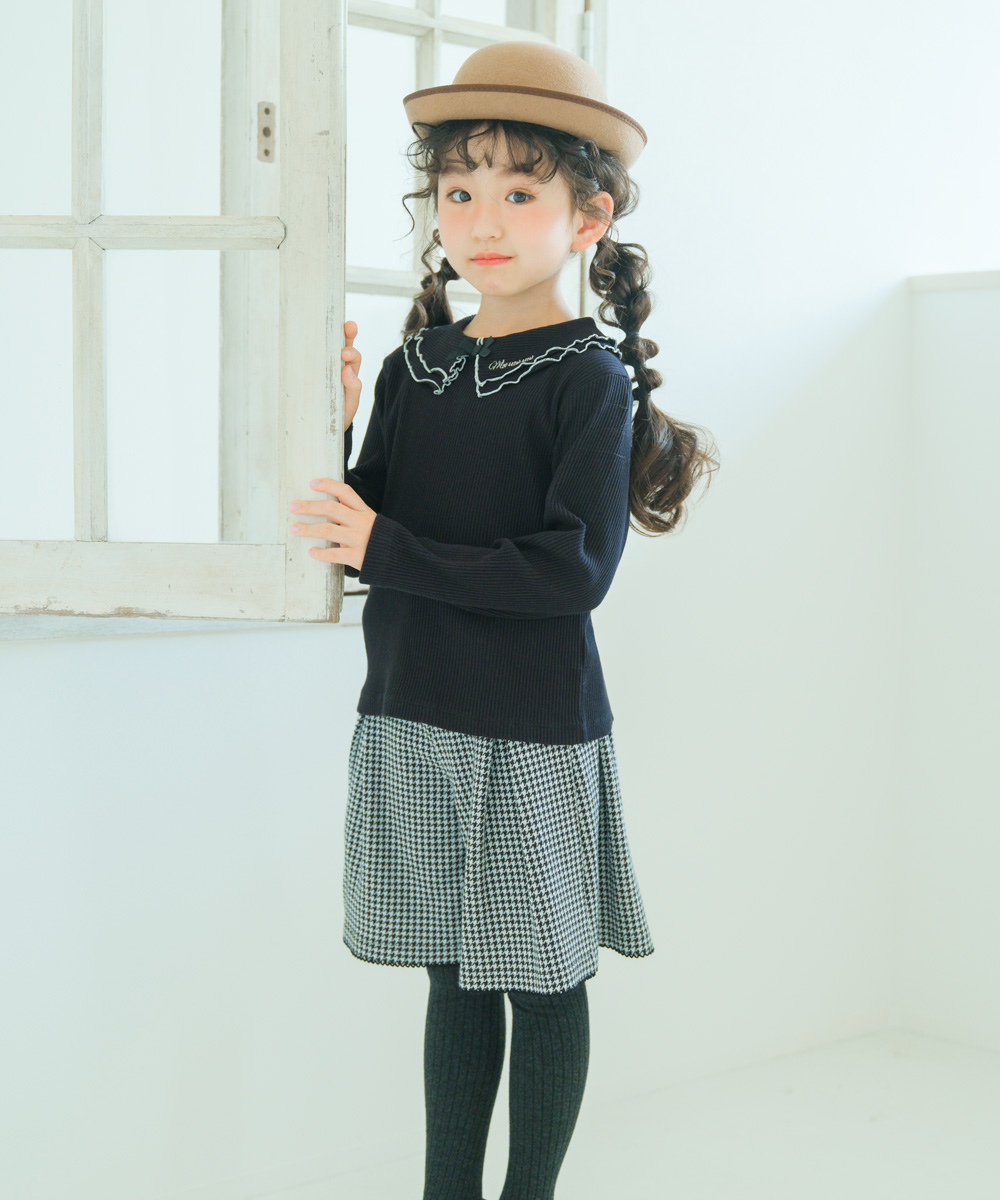 子供服 女の子 【TIME SALE】フリル襟 リブ Tシャツ ブラック(00) モデル画像アップ