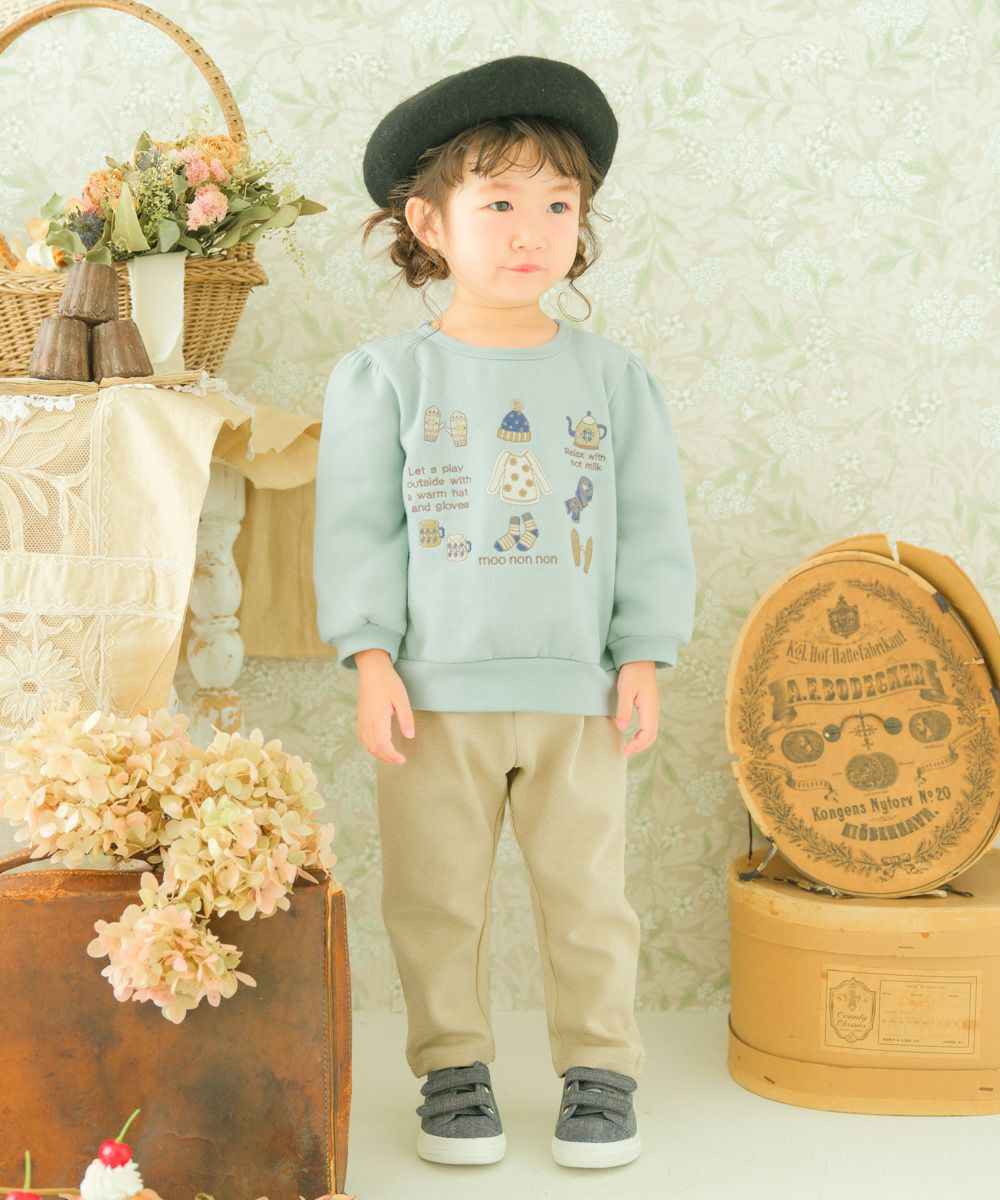 ベビー服 女の子 冬モチーフ　刺繍 裏起毛トレーナー