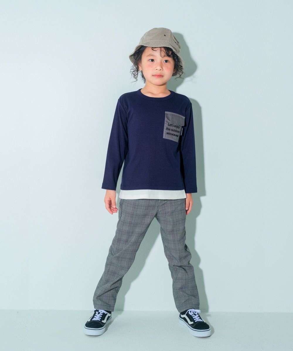 子供服 男の子 レイヤード風 ブランドロゴ ポケット トレーナー ネイビー(06) モデル画像2