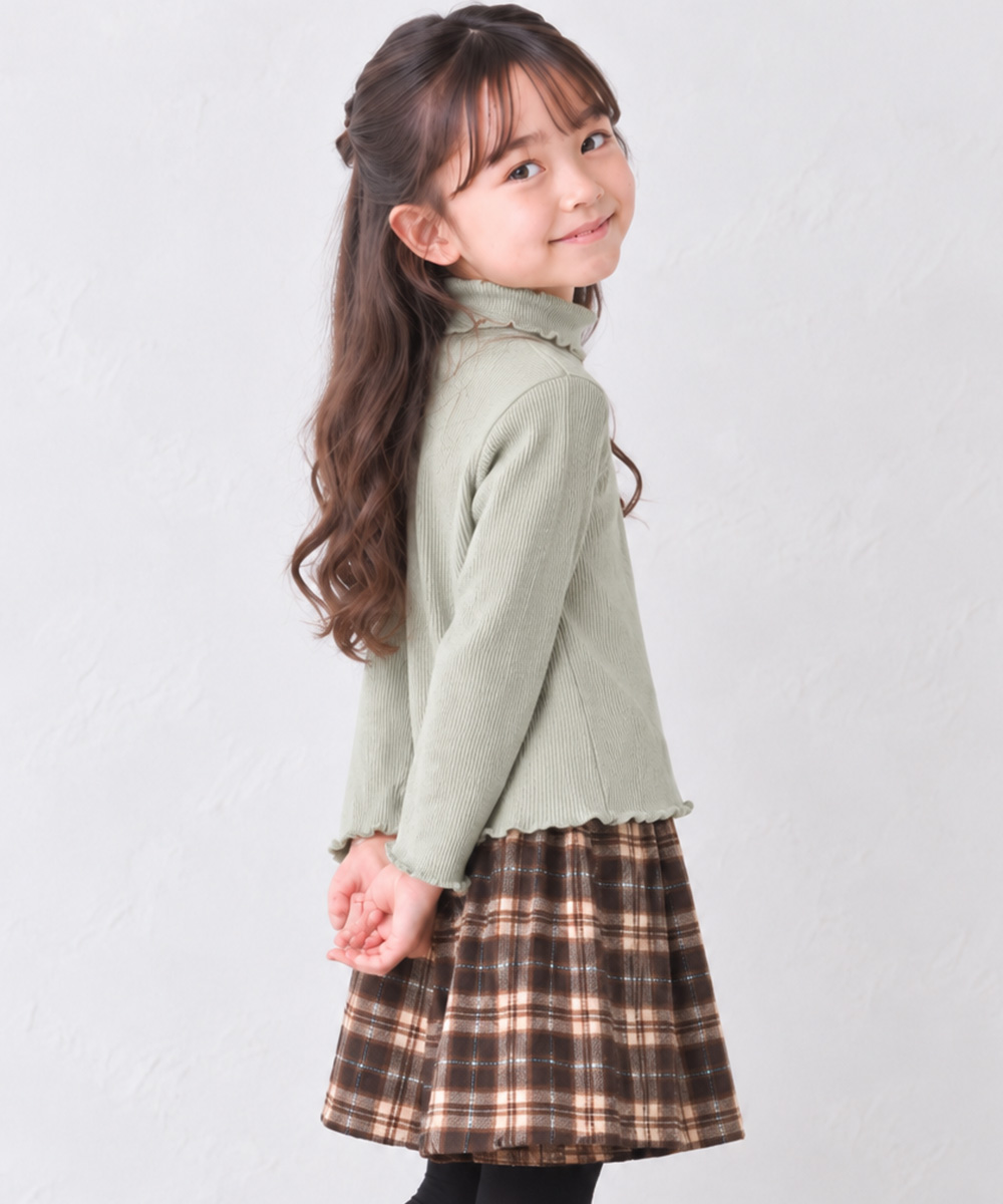 子供服 女の子 リブ生地 ハイネック 長袖Tシャツ グリーン(08) モデル画像1