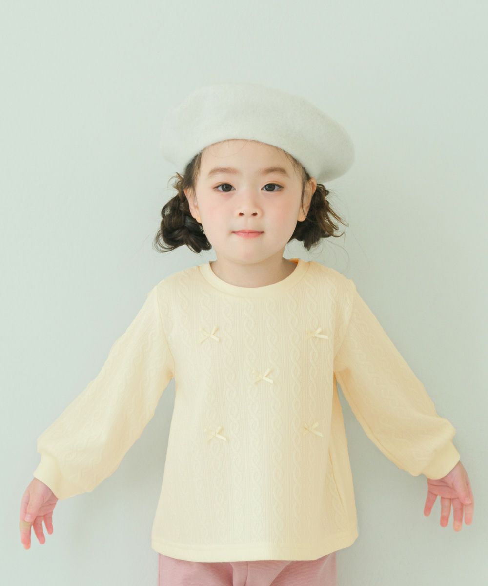 ベビー服 女の子 リボン ニット風 長袖 Tシャツ オフホワイト(11) モデル画像アップ