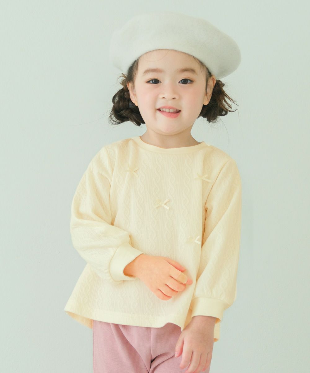 ベビー服 女の子 リボン ニット風 長袖 Tシャツ オフホワイト(11) モデル画像1