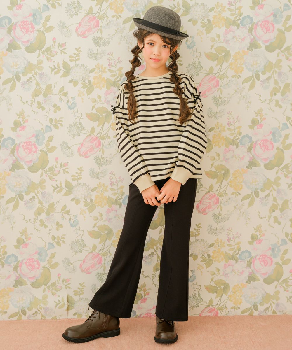 子供服 女の子 フリル リボン付き ボーダー長袖トレーナー ブラック(00) モデル画像3