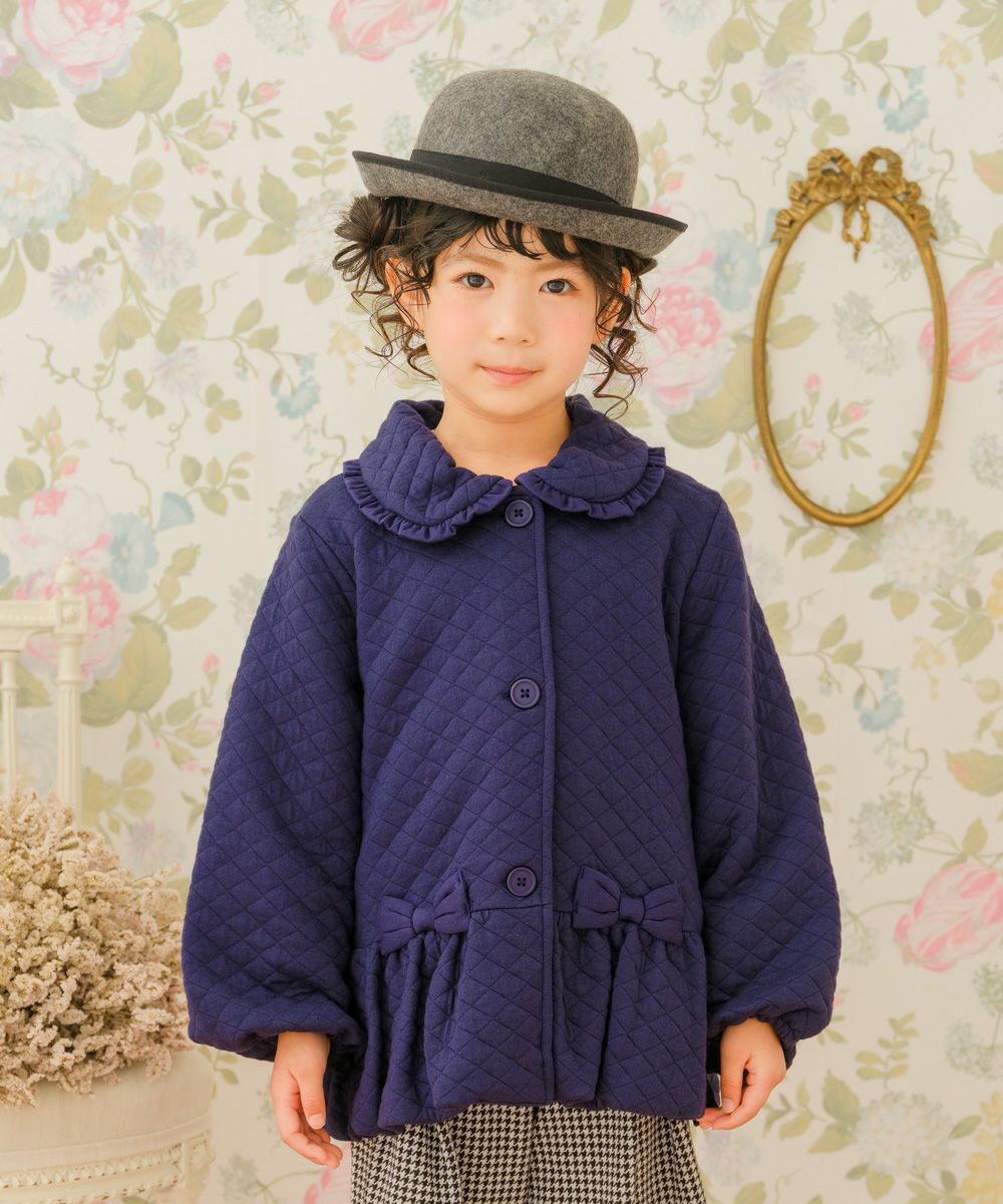 ベビー服 女の子 こども服 キッズ ジュニア キルティング フリル リボン ボタン ネイビー(06) モデル画像1