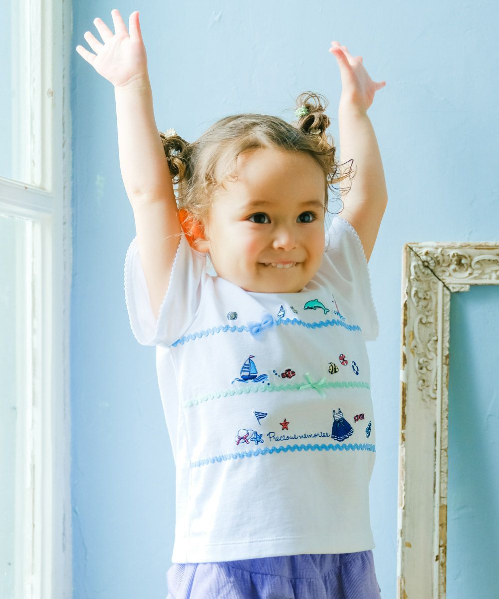 ベビー服 女の子 イルカ 魚 貝殻 マリン Tシャツ オフホワイト(11) モデル画像1