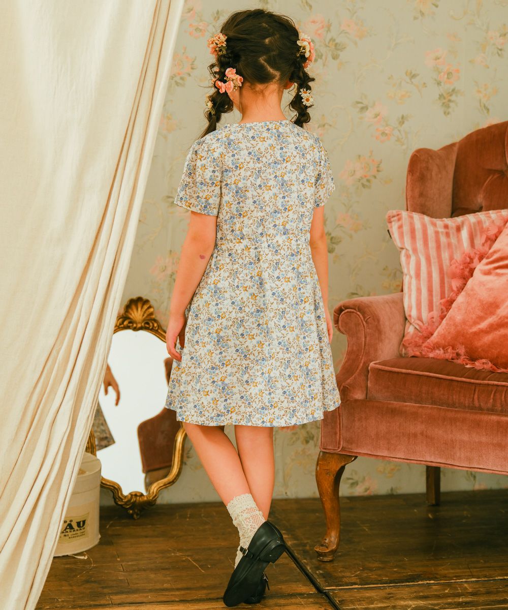 ベビー服 女の子 綿100％ 小花柄 ボタン開き ワンピース ブルー(61) モデル画像1