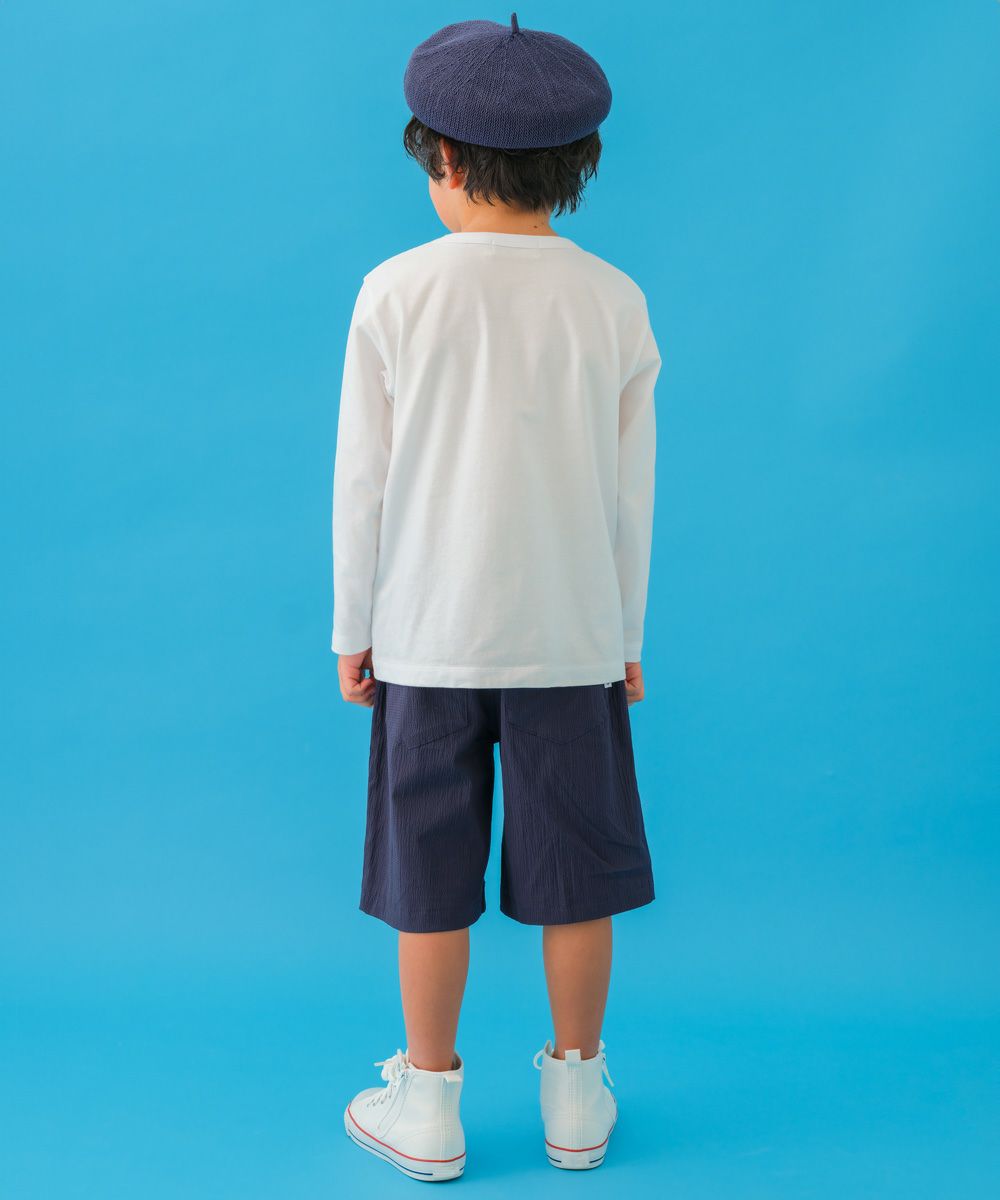 子供服 男の子 ポケット付き 異素材切替え 長袖 Tシャツ オフホワイト(11) モデル画像全身