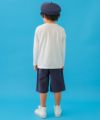 子供服 男の子 ポケット付き 異素材切替え 長袖 Tシャツ オフホワイト(11) モデル画像全身