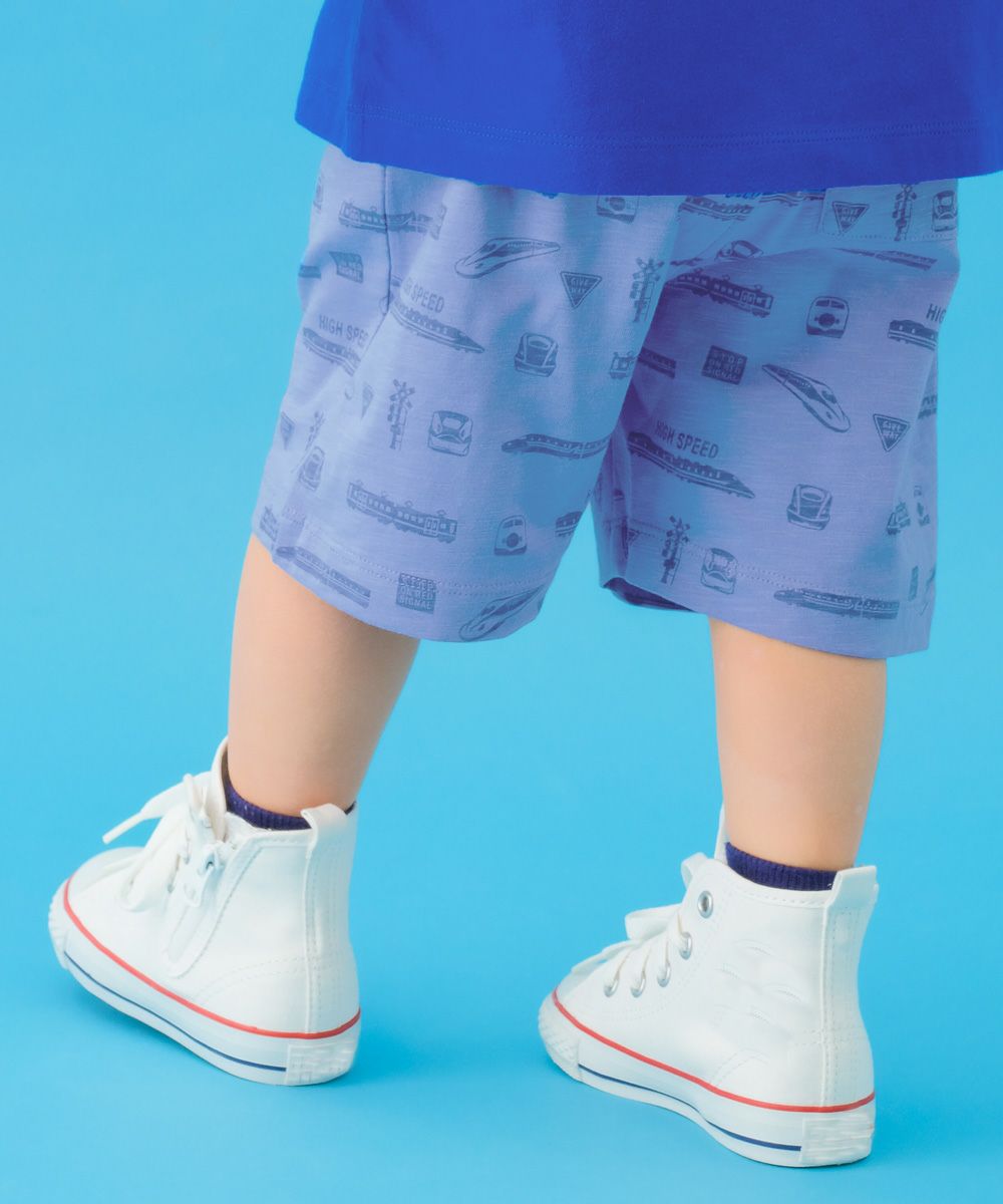 ベビー服 男の子 綿100％ 電車 プリント ハーフ丈 パンツ ブルー(61) モデル画像全身