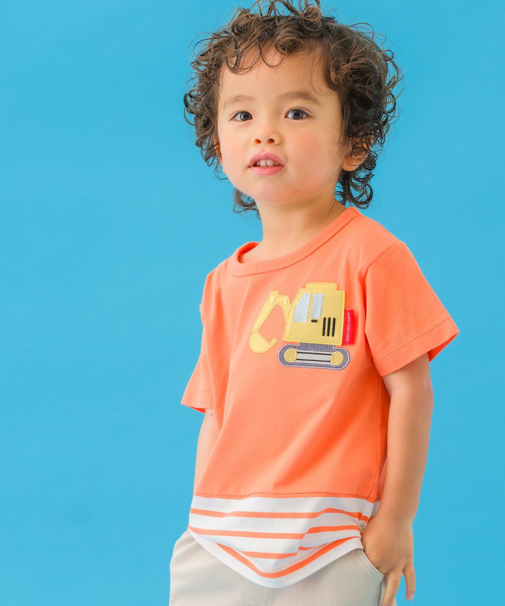 ベビー服 男の子 ショベルカー ポケット 綿100％ Tシャツ オレンジ(07) モデル画像アップ