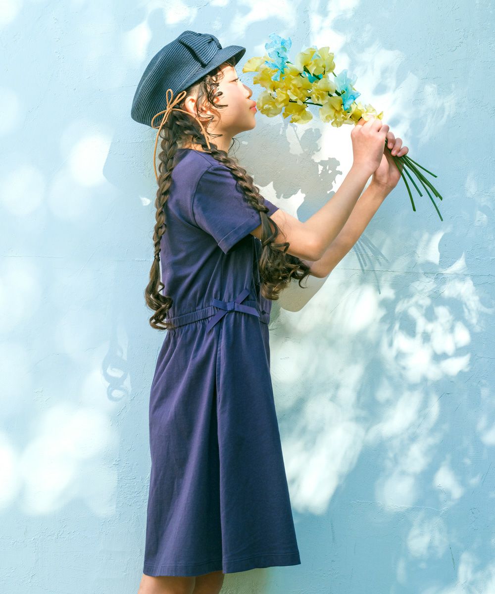 子供服 女の子 ゴムウエスト 袖折り返し ワンピース ネイビー(06)モデル画像 