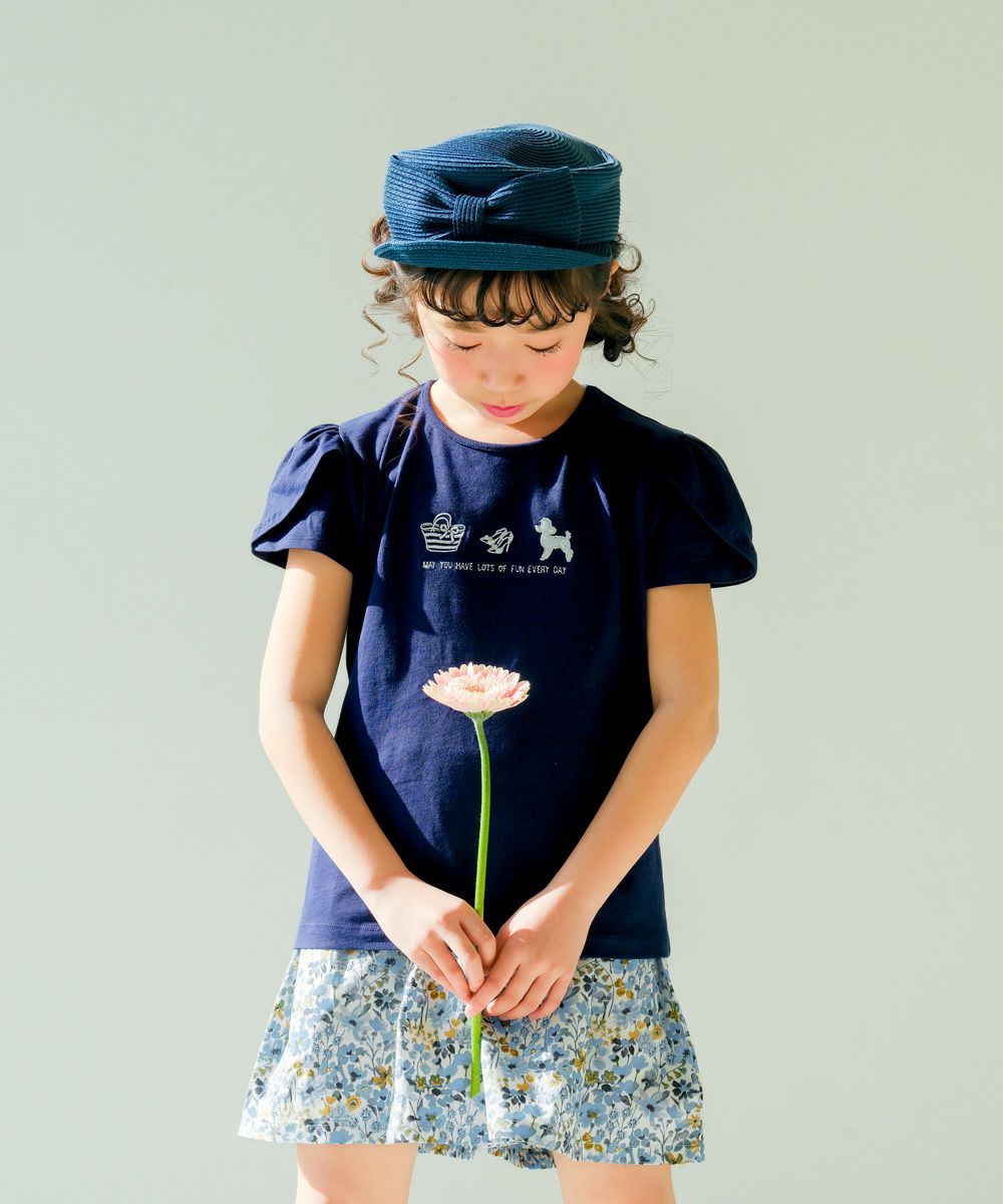子供服 女の子 綿100％ おしゃれ小物 プードル 犬 Tシャツ ネイビー(06) モデル画像全身