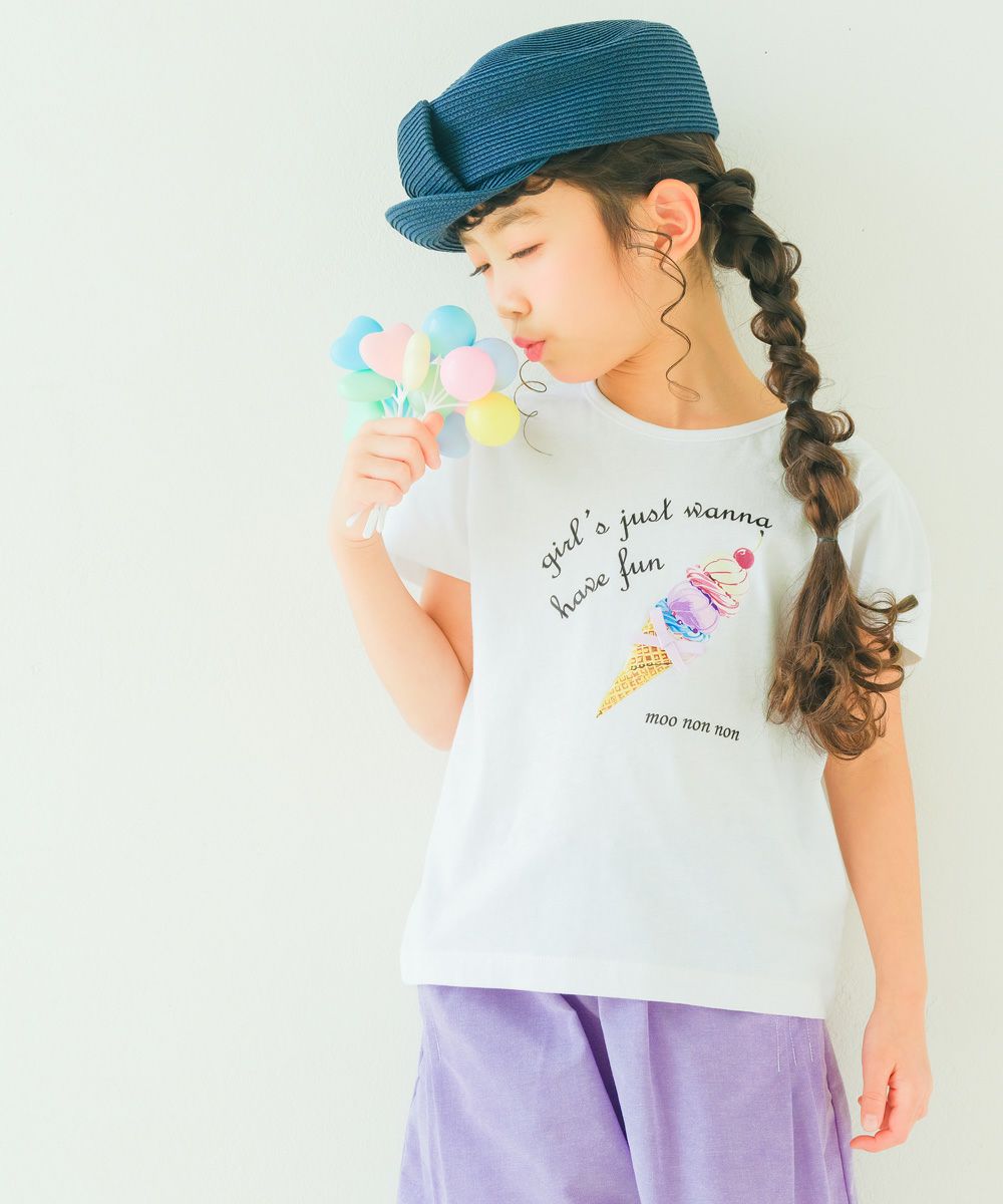 子供服 女の子 綿100％ アイスクリーム Tシャツ オフホワイト(11) モデル画像全身