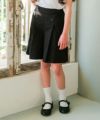 子供服 女の子 ボタン付き フロントタック キュロットパンツ ブラック(00) モデル画像1