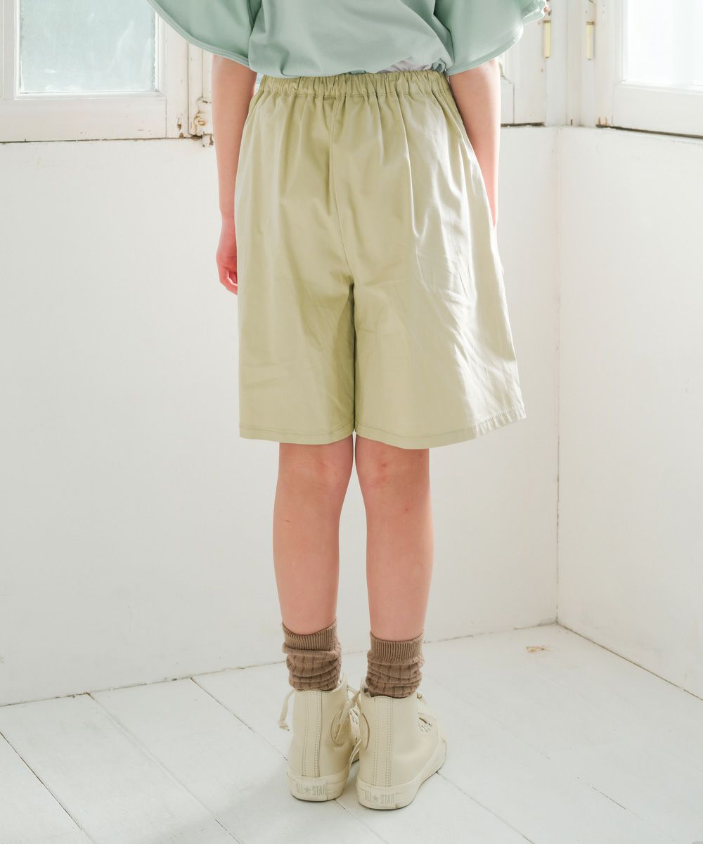 子供服 女の子 ボタン付き フロントタック キュロットパンツ ベージュ(51) モデル画像2