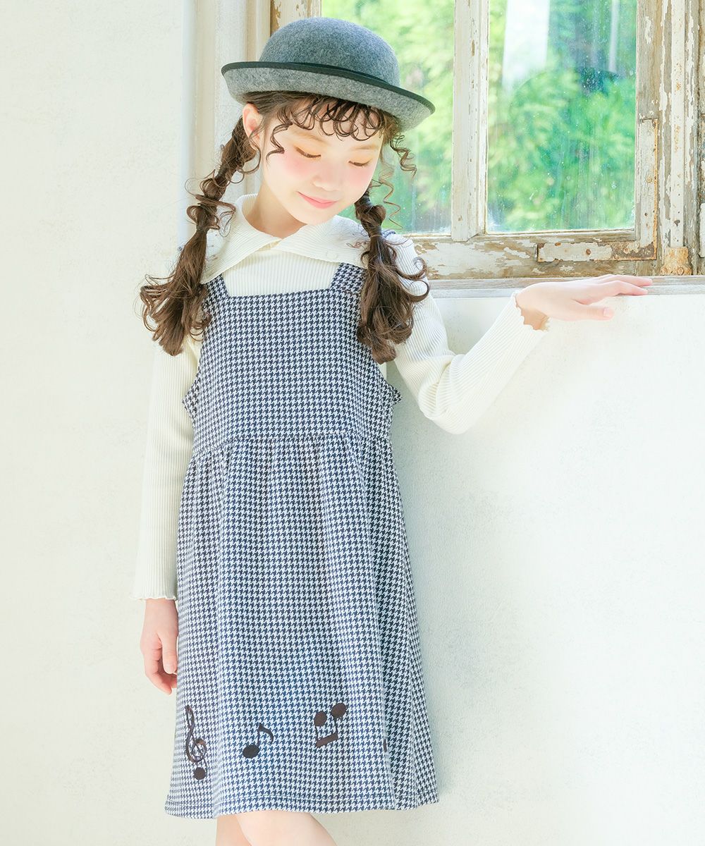 ベビー服 女の子 千鳥柄 音符刺繍 ワンピース ホワイト×ブラック(10) モデル画像14
