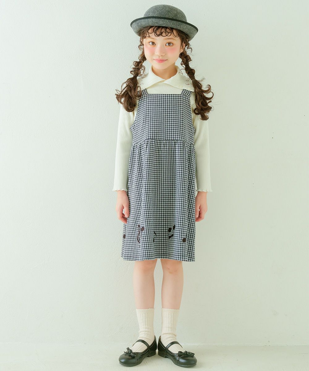 ベビー服 女の子 千鳥柄 音符刺繍 ワンピース ホワイト×ブラック(10) モデル画像15