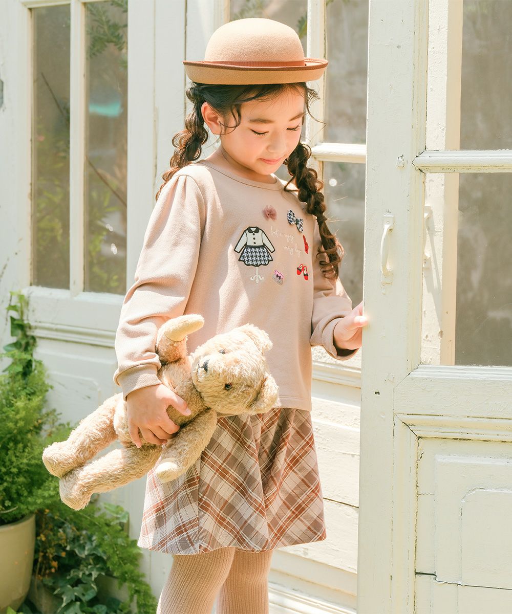 ベビー服 女の子 リボンつき お洋服アップリケ 裏毛トレーナー ベージュ(51) モデル画像1