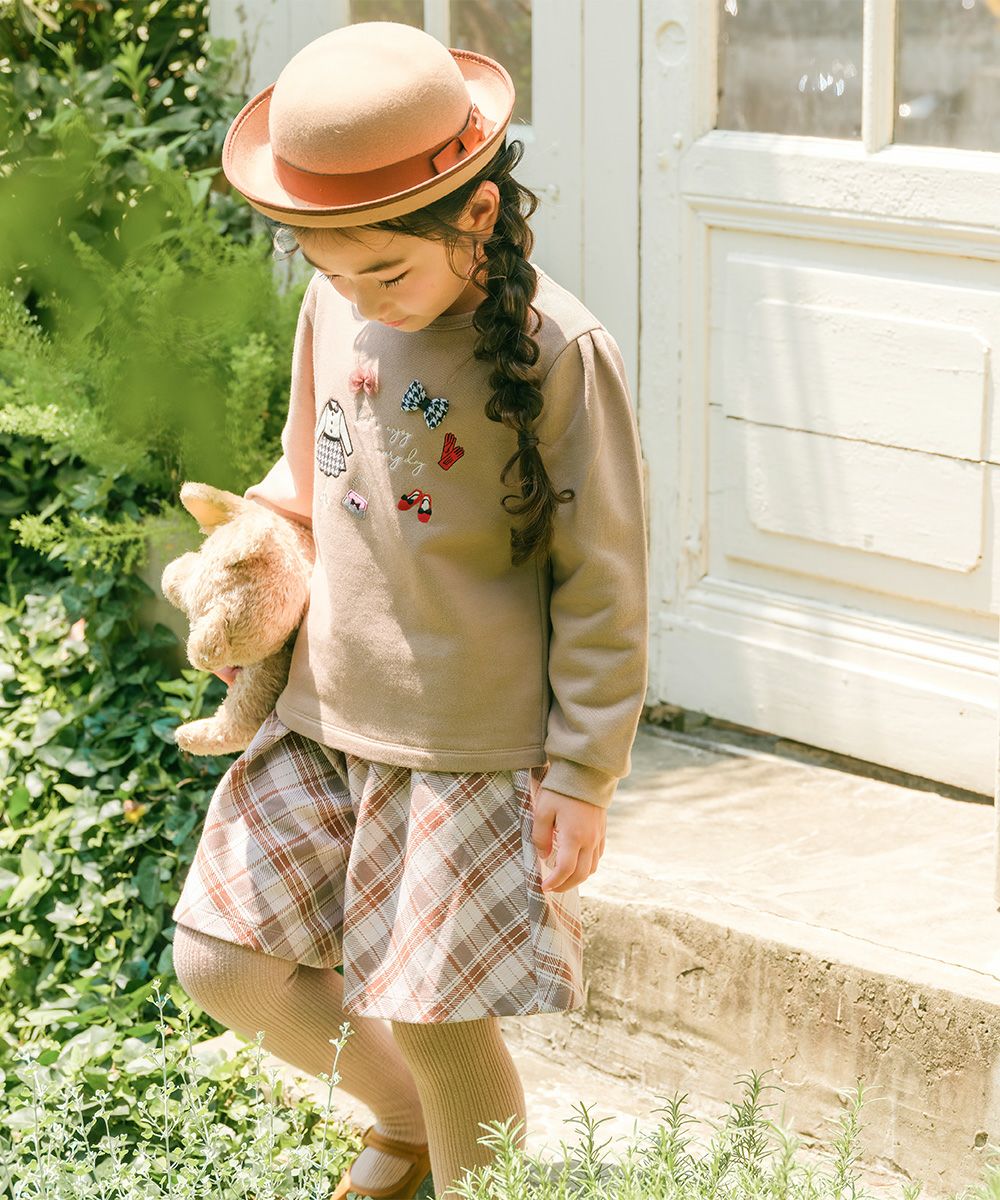 ベビー服 女の子 リボンつき お洋服アップリケ 裏毛トレーナー ベージュ(51) モデル画像2