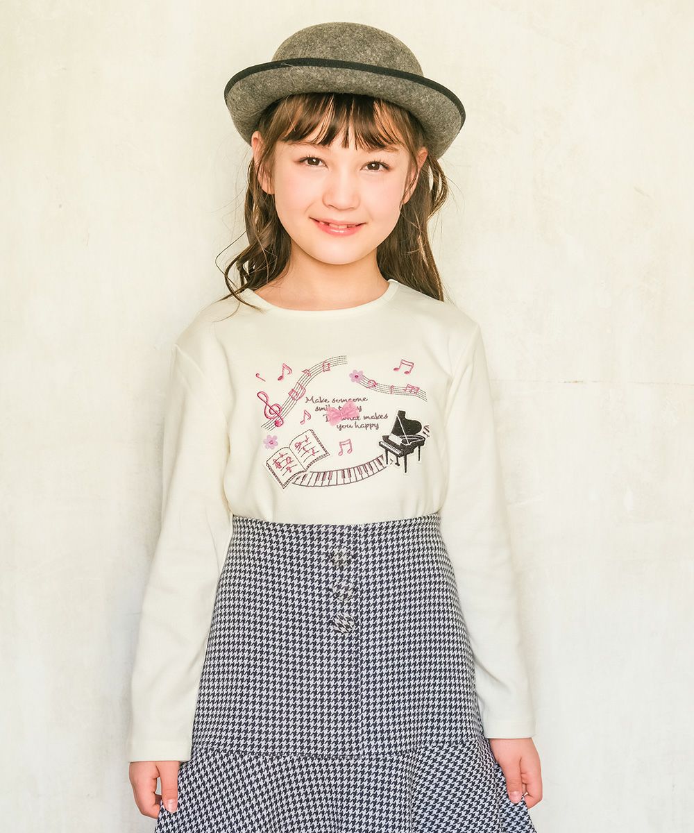 ベビー服 女の子 子ども服 キッズ ジュニア ピアノ 音符 刺? リボン つき カットソー ロンT オフホワイト(11) モデル画像全身