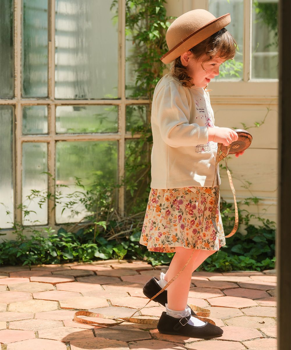 ベビー服 女の子 子ども服 キッズ 馬車 お城 ロゴ お花 刺繍 リボン 付き 裏毛 アイボリー(12) モデル画像2